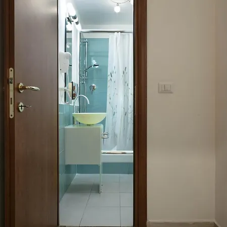 Pensión Lorenzo's In Vatican