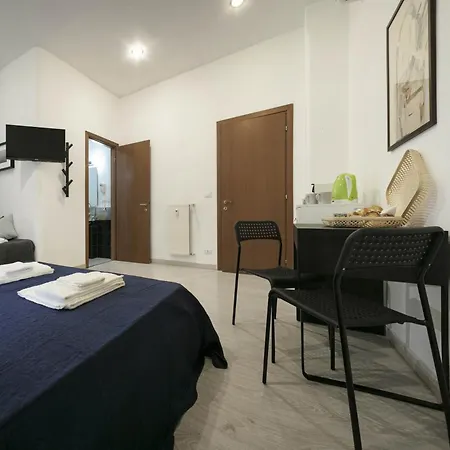 Lorenzo's In Vatican Guest house *